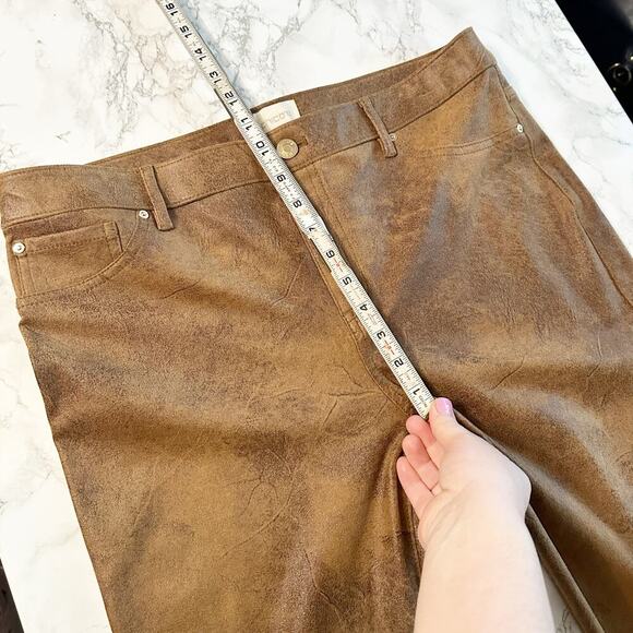 Chico’s Size 1.5 Soft Faux Suede Tan Brown Pull-on Pants Women's Size 10 - Picture 14 of 15